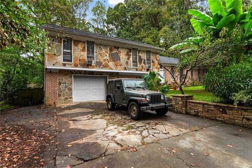 1576 Village Dr, Norcross, GA, 30093-1472 | Card Image