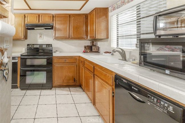 APT-202 - 1313 Valley View Rd, Condo with 2 bedrooms, 2 bathrooms and 2 parking in Glendale CA | Image 5