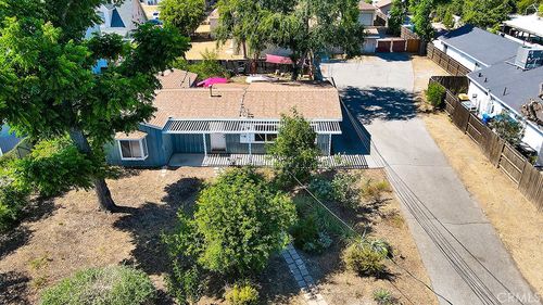 19147 Ingomar St, Reseda, CA, 91335-1720 | Card Image