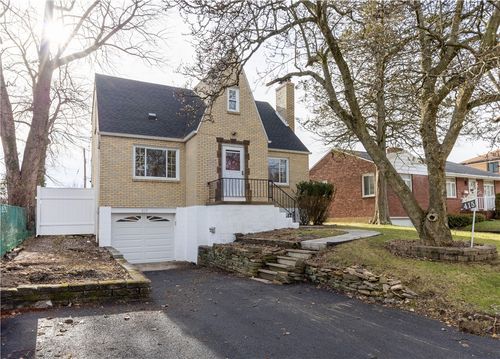 415 Charlotte Dr, Baldwin Boro, PA, 15236 | Card Image