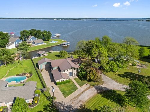 1035 Holiday Cir, Seven Points, TX, 75143-7617 | Card Image