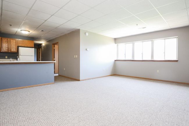 Unit 2 living room | Image 17