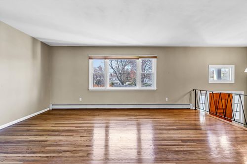 15 John F Kennedy Dr, Blauvelt, NY, 10913-1634 | Card Image