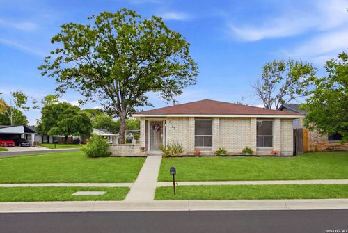 7702 Pipers Swan St, San Antonio, TX, 78251-1627 | Card Image
