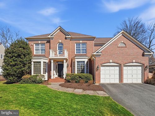 2707 Pioneer Ln, FALLS CHURCH, VA, 22043-3412 | Card Image