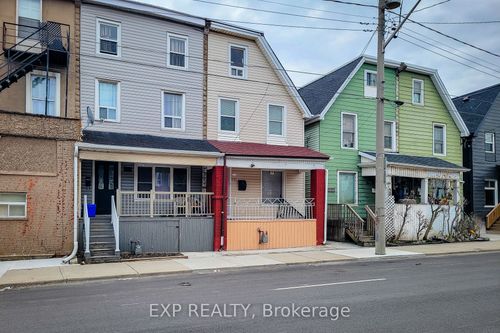 204 Sherman Ave N, Hamilton, ON, L8L6M9 | Card Image