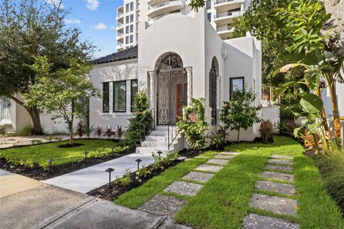 410 Burns Ct, SARASOTA, FL, 34236-7013 | Card Image