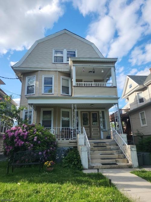 15 E Clay Ave, Roselle Park, NJ, 07204-2059 | Card Image