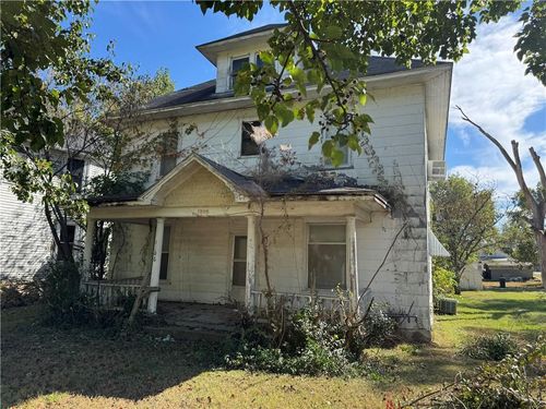1806 Clark Ave, Parsons, KS, 67357-3142 | Card Image