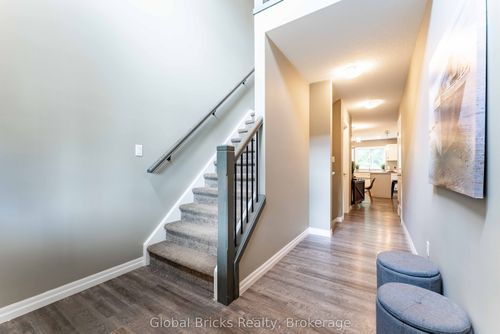 8-343 Huron St, Woodstock, ON, N4S7A5 | Card Image