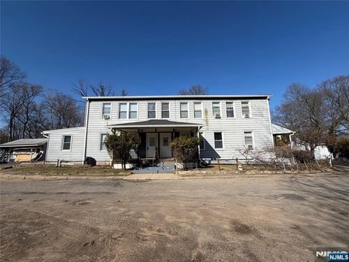 209 Cedar Ln, River Vale, NJ, 07675-5511 | Card Image