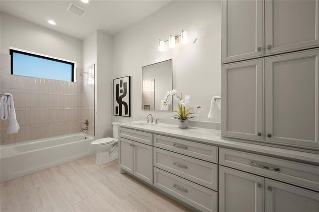 Guest Bath | Image 23