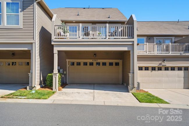 6842 Berewick Commons Pkwy, Townhouse with 3 bedrooms, 3 bathrooms and null parking in Charlotte NC | Image 27