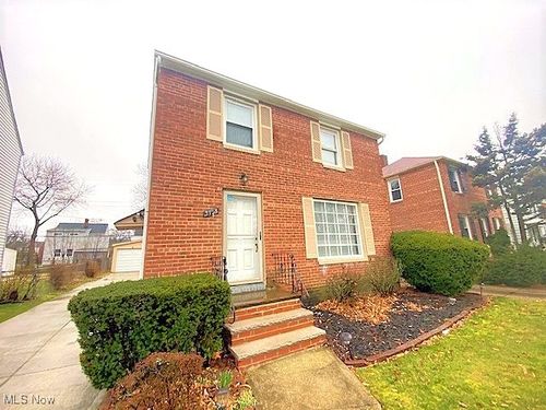 3758 Fairoaks Rd, South Euclid, OH, 44121-1923 | Card Image