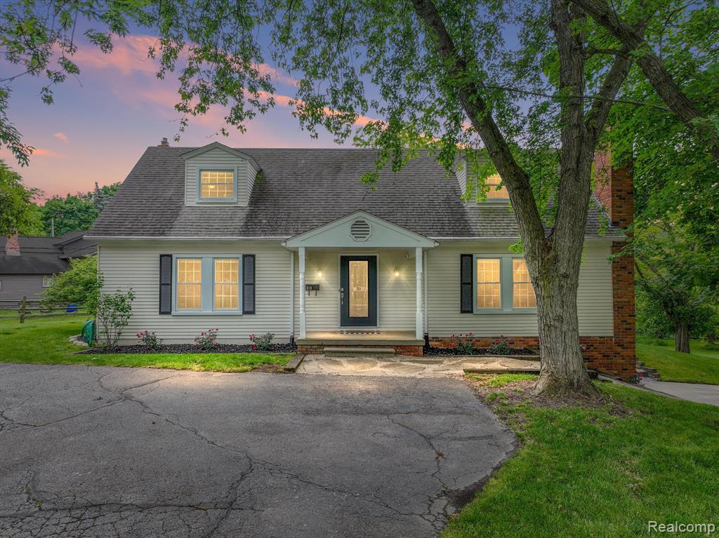 Court St, Howell, MI 48843