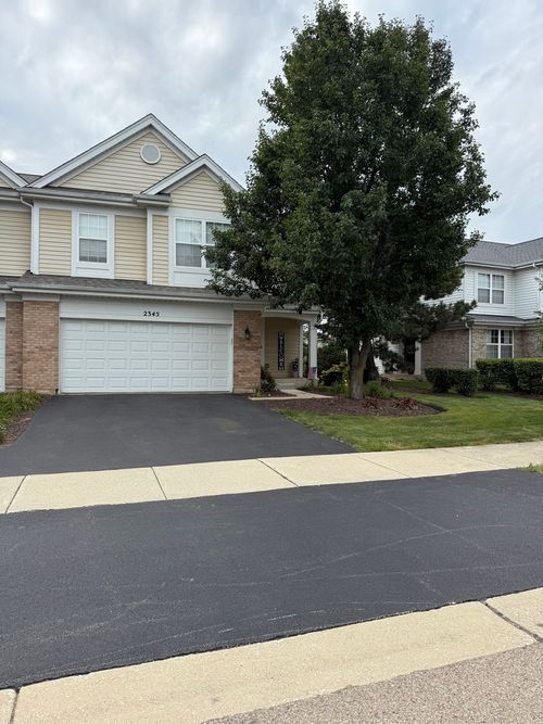 2345 Foxmoor Ln, Aurora, IL, 60502-4441 | Card Image