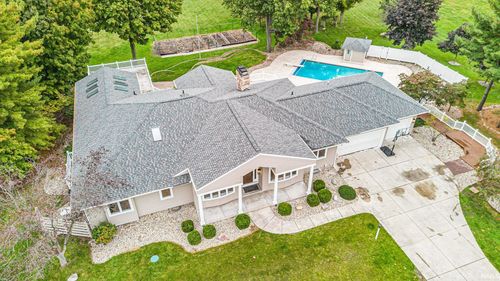 51354 Stratford Dr, Elkhart, IN, 46514-9177 | Card Image