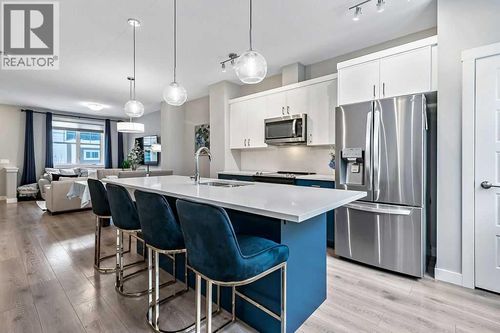 305 Cranbrook Walk Se, Calgary, AB, T3M2V5 | Card Image