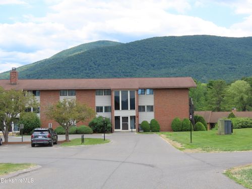 c-4-189 Stratton Rd, Williamstown, MA, 01267-2961 | Card Image