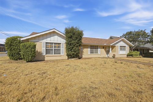 5682 Worrell Dr, Fort Worth, TX, 76133-2842 | Card Image
