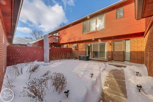 42233 Lochmoor St, Clinton Township, MI, 48038-1777 | Card Image