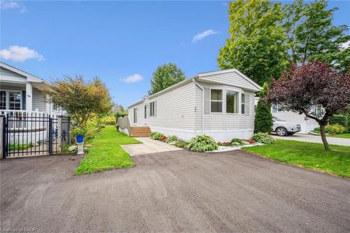 72 Ash Ave, Puslinch, ON, N0B2J0 | Card Image