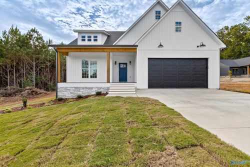 1721 Old Union Rd, Grant, AL, 35747-9081 | Card Image