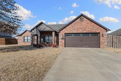 212 Sussex Ave, Lowell, AR, 72745-8895 | Card Image