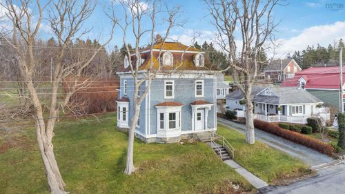 21 John St, Lockeport, NS, B0T1L0 | Card Image