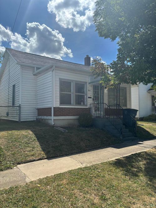 911 Cleveland Ave, Saint Marys, OH, 45885-1932 | Card Image