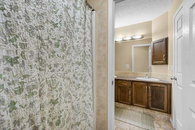 193 Luxstone Way Sw, Home with 3 bedrooms, 3 bathrooms and 2 parking in Airdrie AB | Image 30