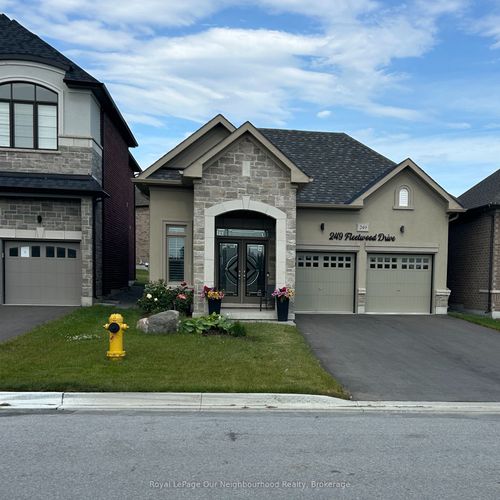 249 Fleetwood Dr, Oshawa, ON, L1K3E8 | Card Image