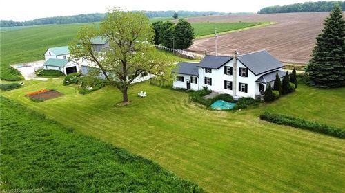 4385 Hessen Strasse, Wellesley, ON, N0B2T0 | Card Image