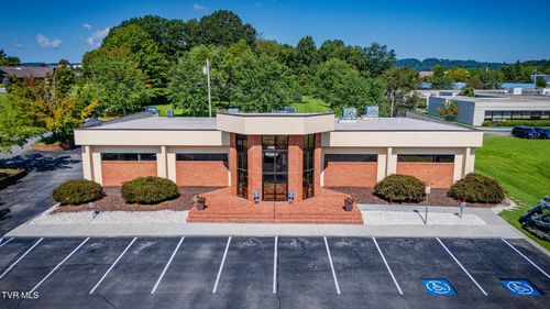 411 Princeton Rd, Johnson City, TN, 37601-2049 | Card Image