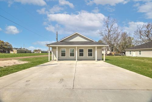 205 B N Bay Street, Anahuac, TX, 77514 | Card Image