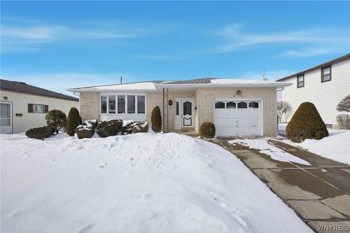 20 Fairoaks Ln, Cheektowaga, NY, 14227-1325 | Card Image
