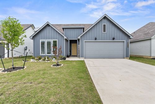 405 Perry Pl, Rockdale, TX, 76567-2421 | Card Image