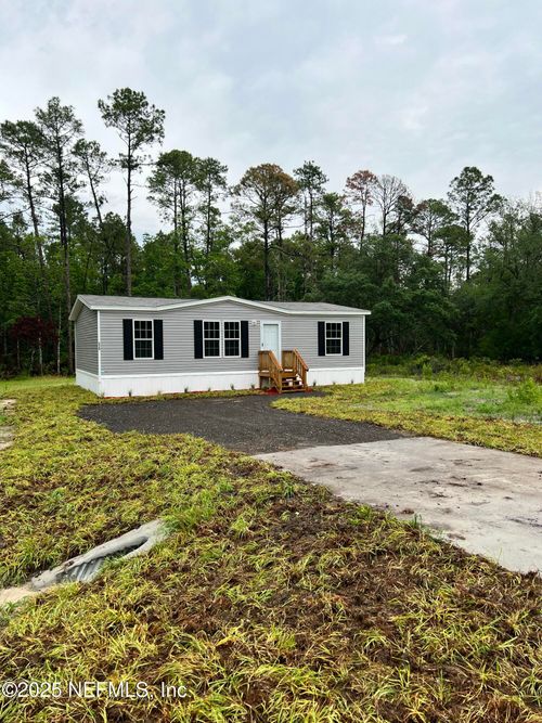 520 Hickory Nut Trl, Satsuma, FL, 32189-2483 | Card Image