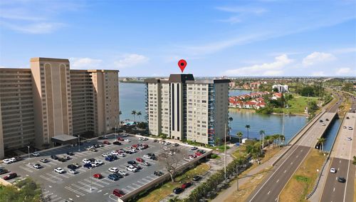 409-5220 Brittany Dr S, ST PETERSBURG, FL, 33715-1521 | Card Image