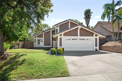 26 Viewpoint Cir, Pomona, CA, 91766 | Card Image