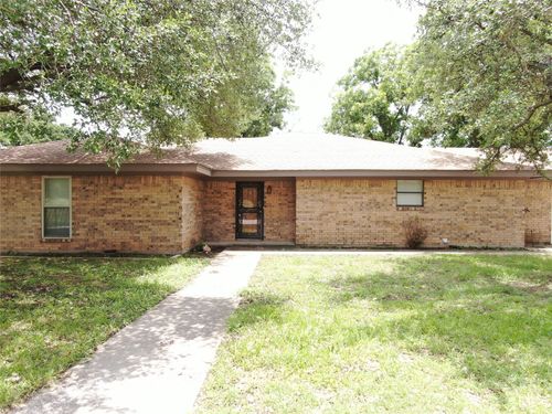 84-6605 Us Highway 67, Bangs, TX, 76823-4286 | Card Image