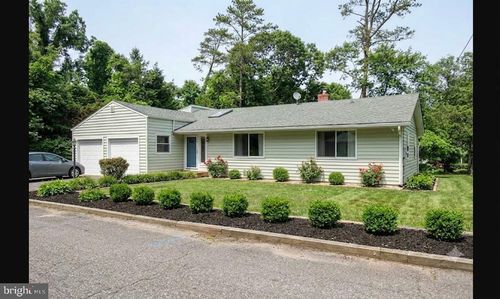 207 Pine St, TURNERSVILLE, NJ, 08012-1166 | Card Image
