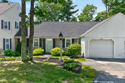 46-46 Colonial Vlg, Falmouth, ME, 04105-1737 | Card Image