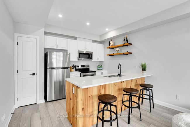 908 Lixnaw Crt, House attached with 2 bedrooms, 2 bathrooms and 2 parking in Nepean ON | Image 15