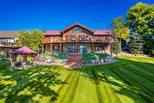 1380 S Shore Dr, Detroit Lakes, MN, 56501-4822 | Card Image