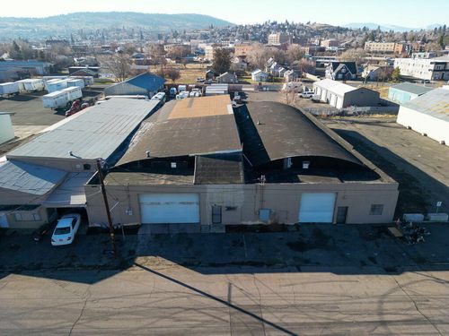 310-320-300 Market St, Klamath Falls, OR, 97601-5937 | Card Image