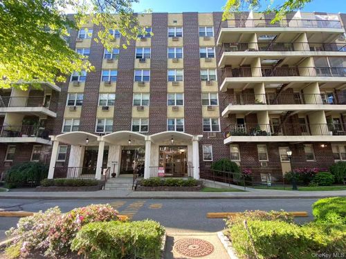 3e-14055 34th Ave, Flushing, NY, 11354-3028 | Card Image