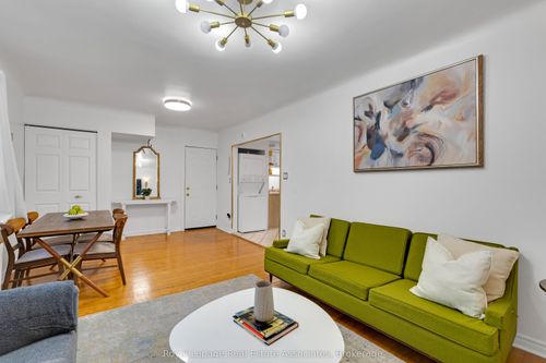 15-2 Vineland Ave, Hamilton, ON, L8M1R4 | Card Image