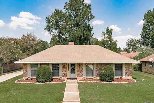 15933 Shenandoah Ave, Baton Rouge, LA, 70817-3650 | Card Image