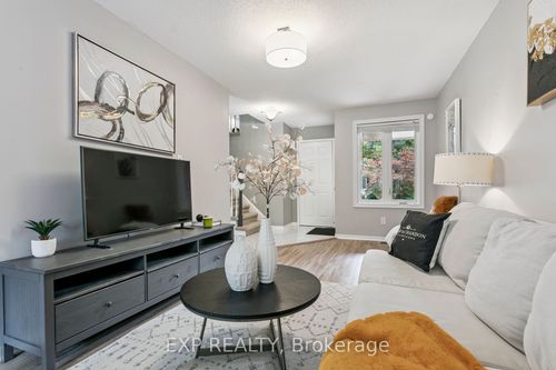 5-2006 Glenada Cres, Oakville, ON, L6H5R9 | Card Image